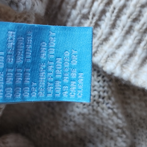J. McLaughlinBeige Knit Crewneck Sweater Medium - Picture 4 of 16